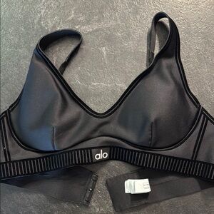 ALO Yoga Black Full-Coverage Sports Bra with Wide Straps